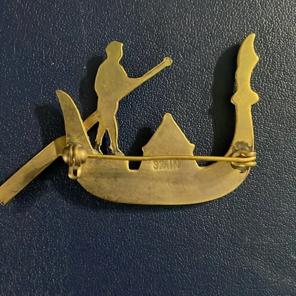 Vintage Damascene Toledo gold V enetian gondolier with paddle brooch Spain